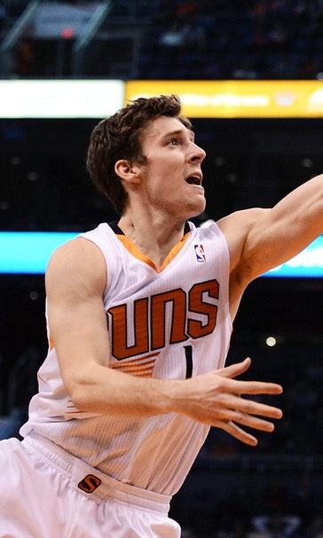 Suns hold off Warriors for fifth straight win